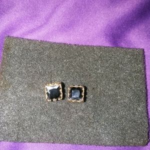 BLACK STUDDED EARRINGS